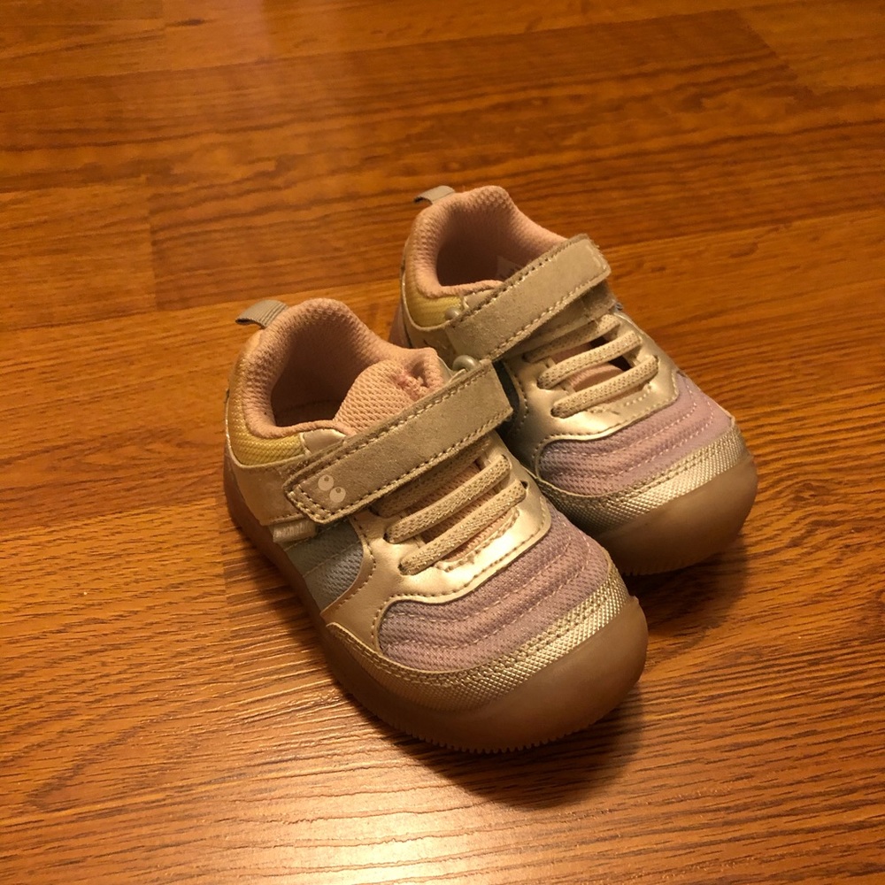 Sketchers Light up Sneakers